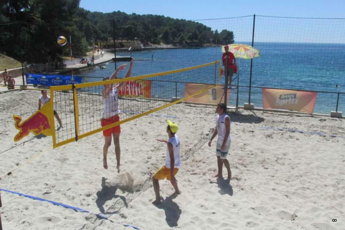 Leut Apartment, 3Min Beach, 15Min Center Pula Exteriör bild