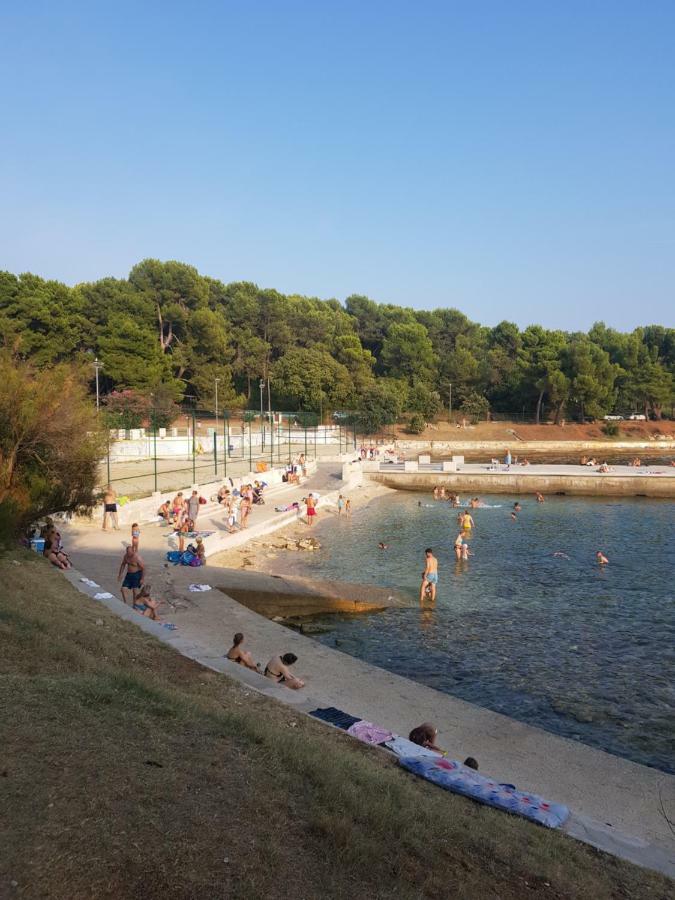 Leut Apartment, 3Min Beach, 15Min Center Pula Exteriör bild